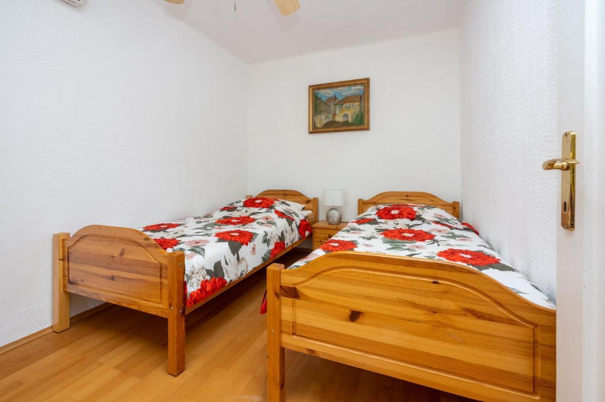 Kuca Za Odmor Antic - Holiday House Antic Novi Vinodolski Eksteriør billede