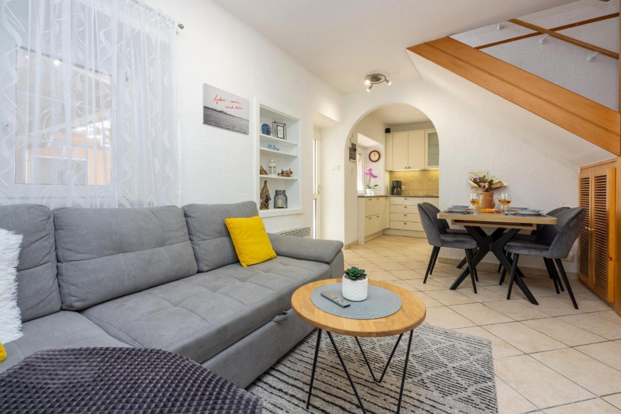 Kuca Za Odmor Antic - Holiday House Antic Novi Vinodolski Eksteriør billede